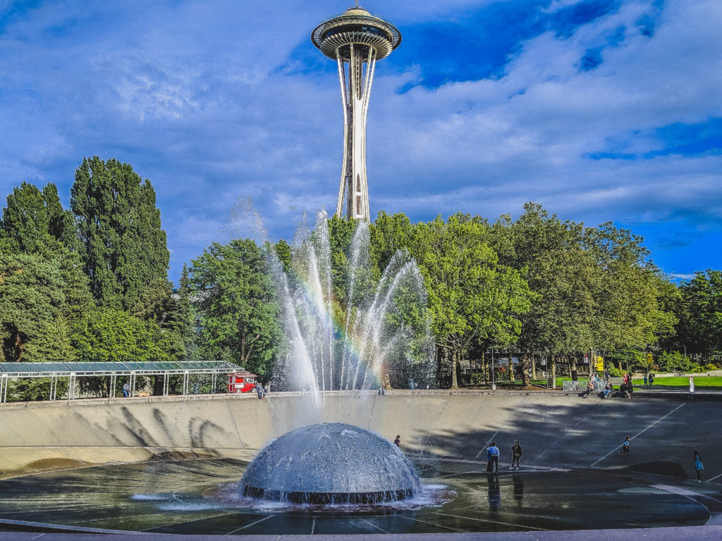 The ULTIMATE Seattle guide. Make your trip perfect by reading about what to do, where to stay and why you only need one day in Seattle. #Seattle #SeattleTrip #TravelGuide #WestCoastTravel #TravelTips
