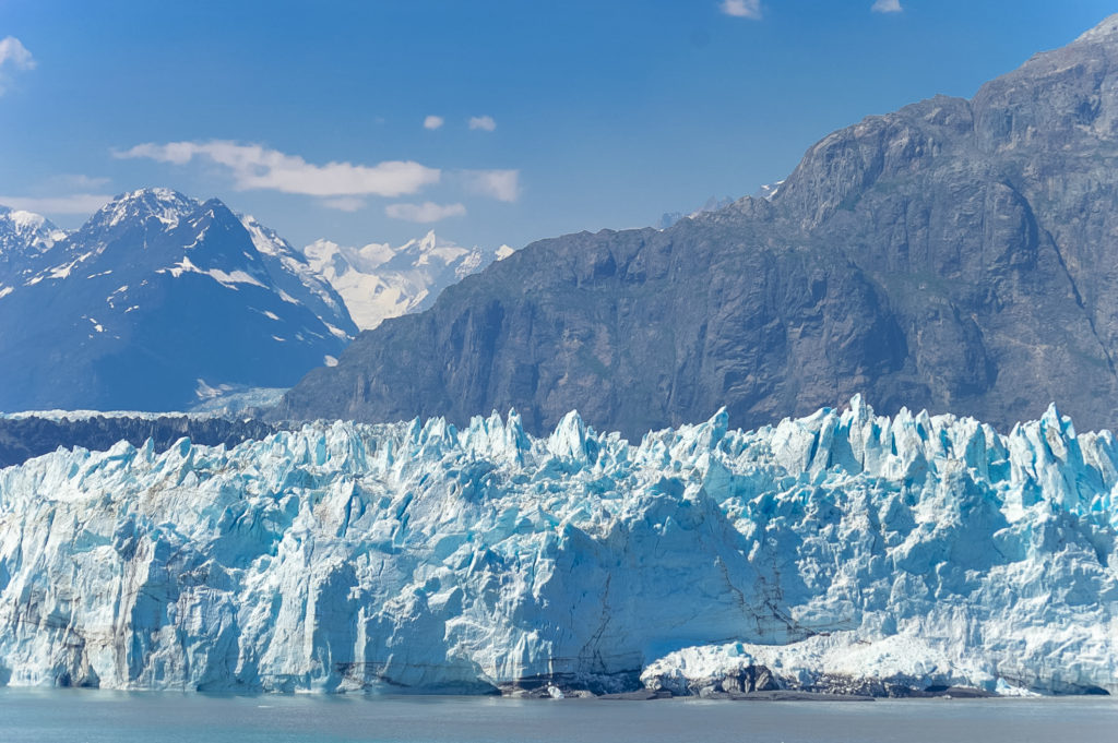 From watching wildlife to visiting glaciers, there are many things that make an Alaskan cruise special! Here are eight must-do things to make it perfect. #AlaskaCruise #Cruise #AlaskaCruiseTips #AlaskanCruiseTips